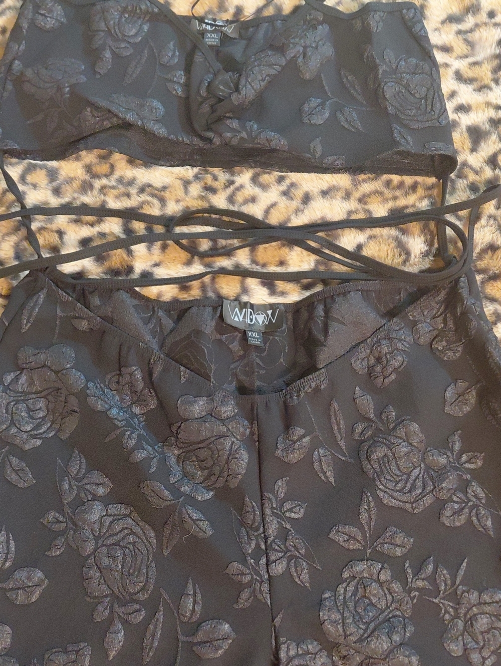 DOLLSKILL WIDOW XXL Black Floral Jacquard Crop Top and Pants Set - Picture 5 of 16